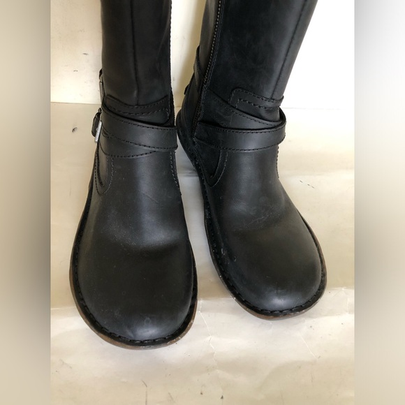 UGG Leather Black Side Zipper Wool Lining Tall boots size 8 - Picture 6 of 11